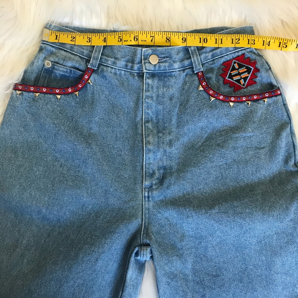 SOLD / VINTAGE • aztec high waisted jeans - Picture 3 of 8